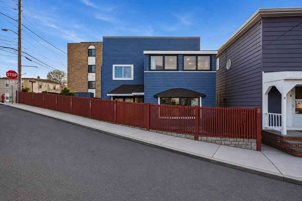 Homes For Sale - 2 Sagamore St<br/> Revere, MA 02151