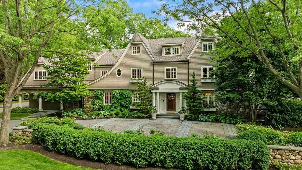 Homes For Sale - 14 Greylock Road<br/> Wellesley, MA 02481