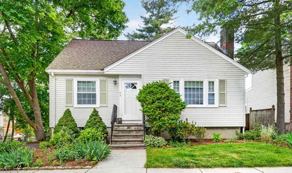 Homes For Sale - 43 Grandview Ave<br/> Watertown, MA 02472