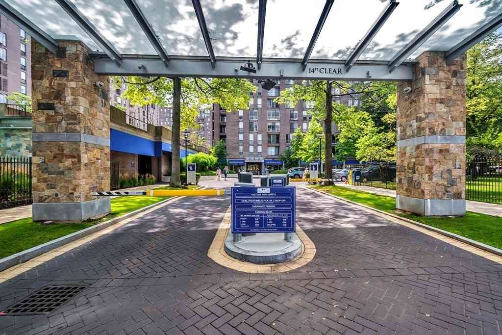 Condo For Rent - 44 Washington St. #808<br/> Brookline, MA 02445