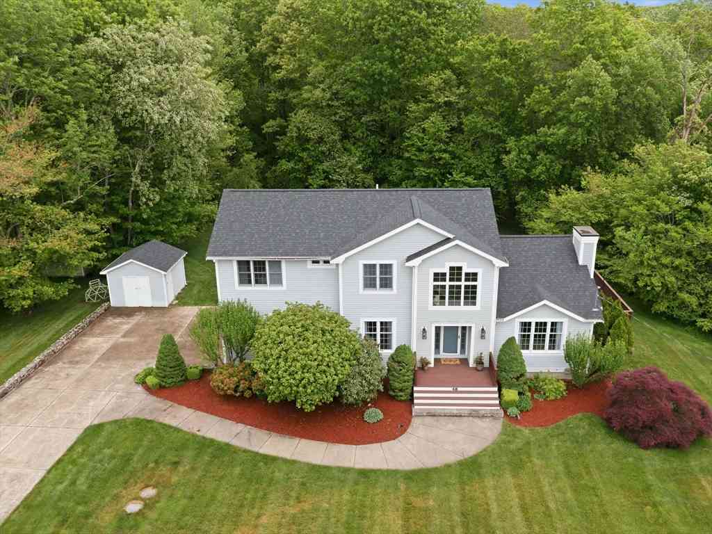 Homes For Sale - 48 Hummingbird Lane<br/> Bristol County, Swansea, MA 02777
