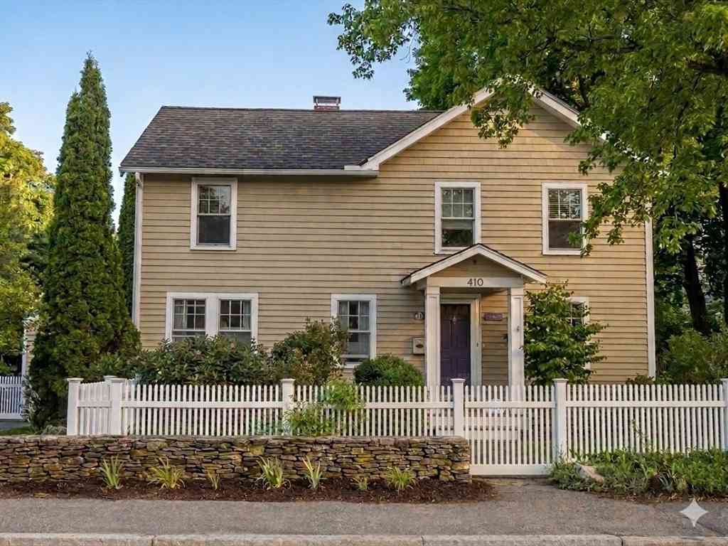 Homes For Rent - 410 Marrett Rd<br/> Lexington, MA 02421