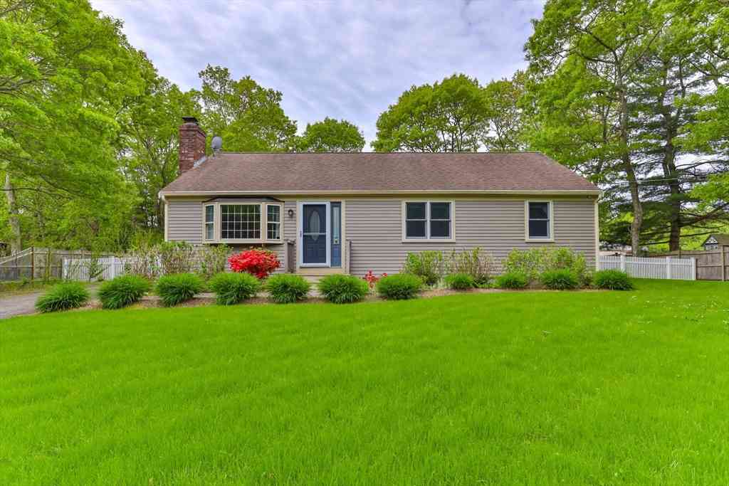 Homes For Sale - 17 Outpost Ln<br/> Barnstable County, Barnstable, MA 02632