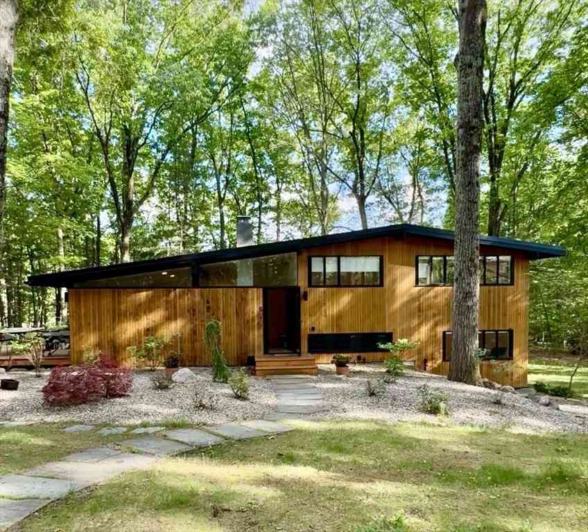 Homes For Rent - 5 Gould<br/> Lexington, MA 02420