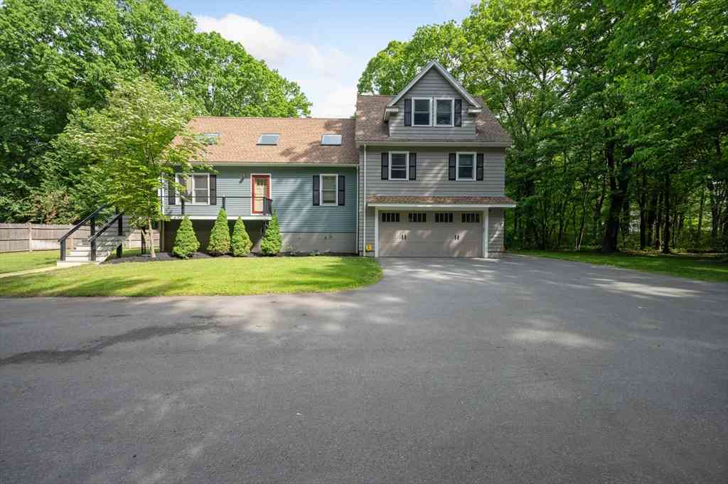 Homes For Sale - 50 Melrose Ave<br/> Middlesex County, Tewksbury, MA 01876