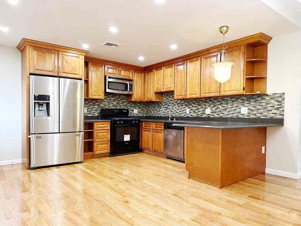 Homes For Rent - 90 George St #90<br/> Boston, MA 02119