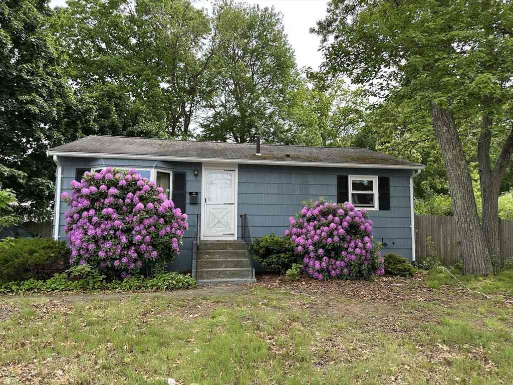 Homes For Sale - 22 Brookside Rd<br/> Rockland, MA 02370