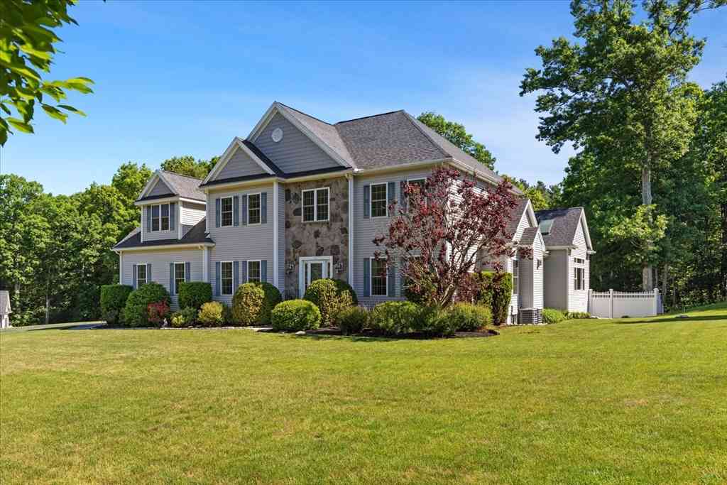 Homes For Sale - 71 Silver Fox Rd<br/> Franklin, MA 02038