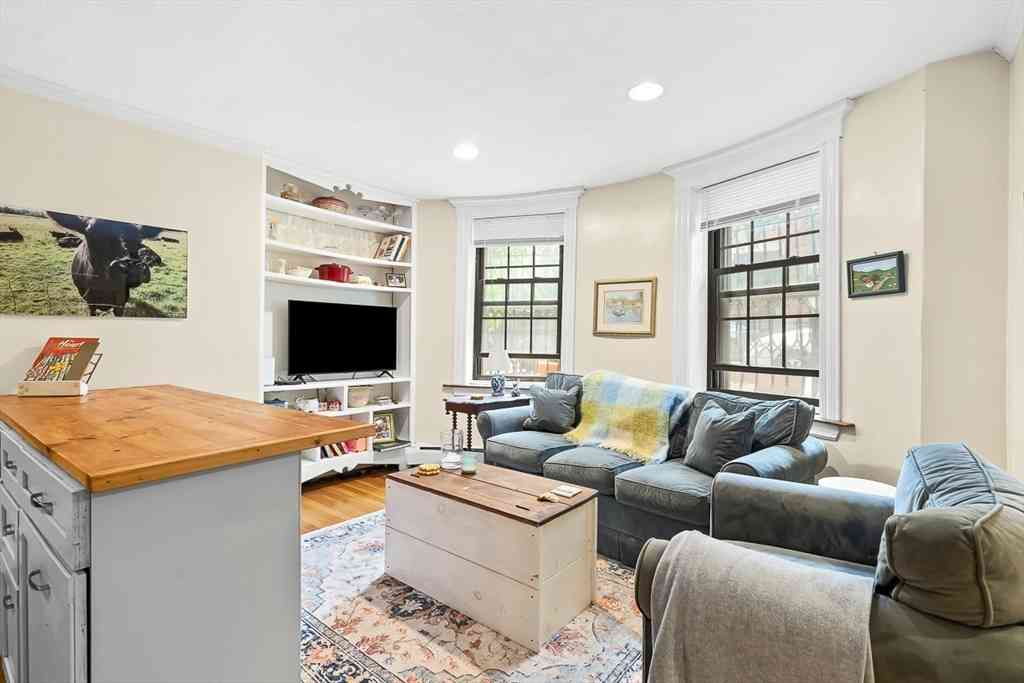 Apartment For Rent - 11-A Hanson Street #G<br/> Boston, MA 02118