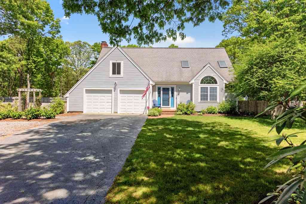 Homes For Sale - 12 Sarah Lawrence Road<br/> Sandwich, MA 02563