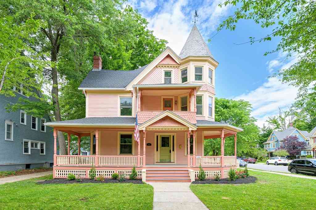 Homes For Sale - 238 Sumner Avenue<br/> Springfield, MA 01108