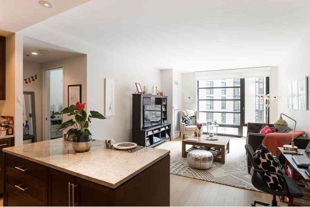 Condo For Rent - 580 Washington Street #5D<br/> Boston, MA 02111