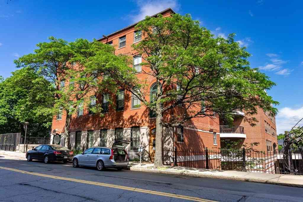 Condo For Rent - 110-112 Cypress St #212<br/> Brookline, MA 02445