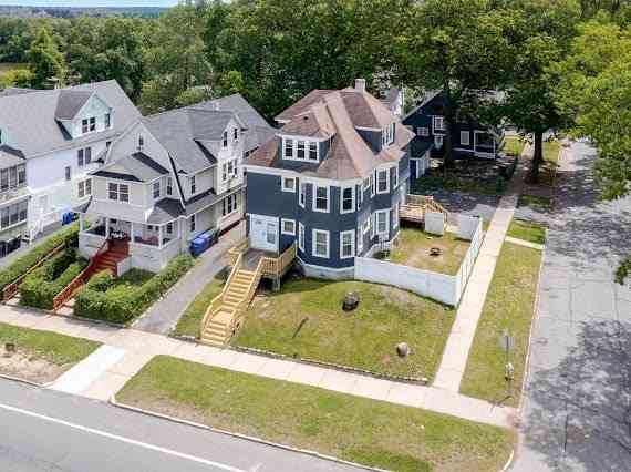 Multifamily For Rent - 545-547 Wilbraham Rd<br/> Springfield, MA 01109