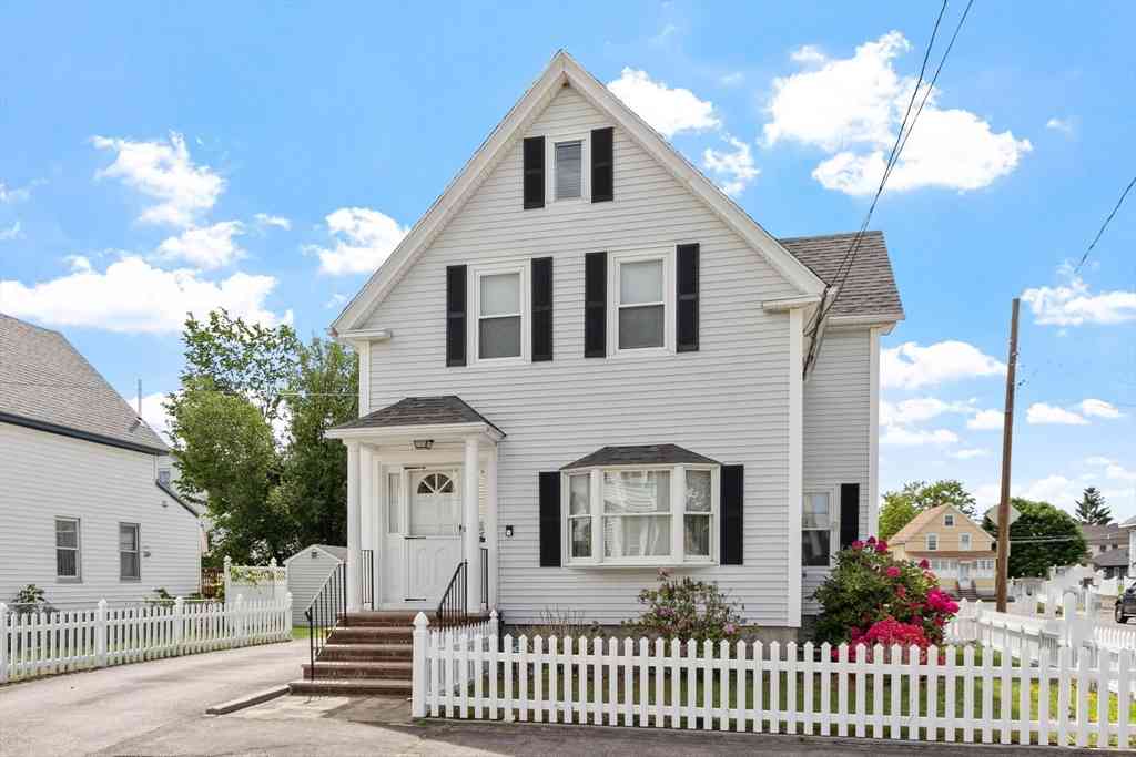 Homes For Sale - 156 Gershom Ave<br/> Middlesex County, Lowell, MA 01854