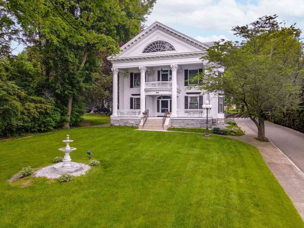 Homes For Sale - 305 Andover Street<br/> Middlesex County, Lowell, MA 01852