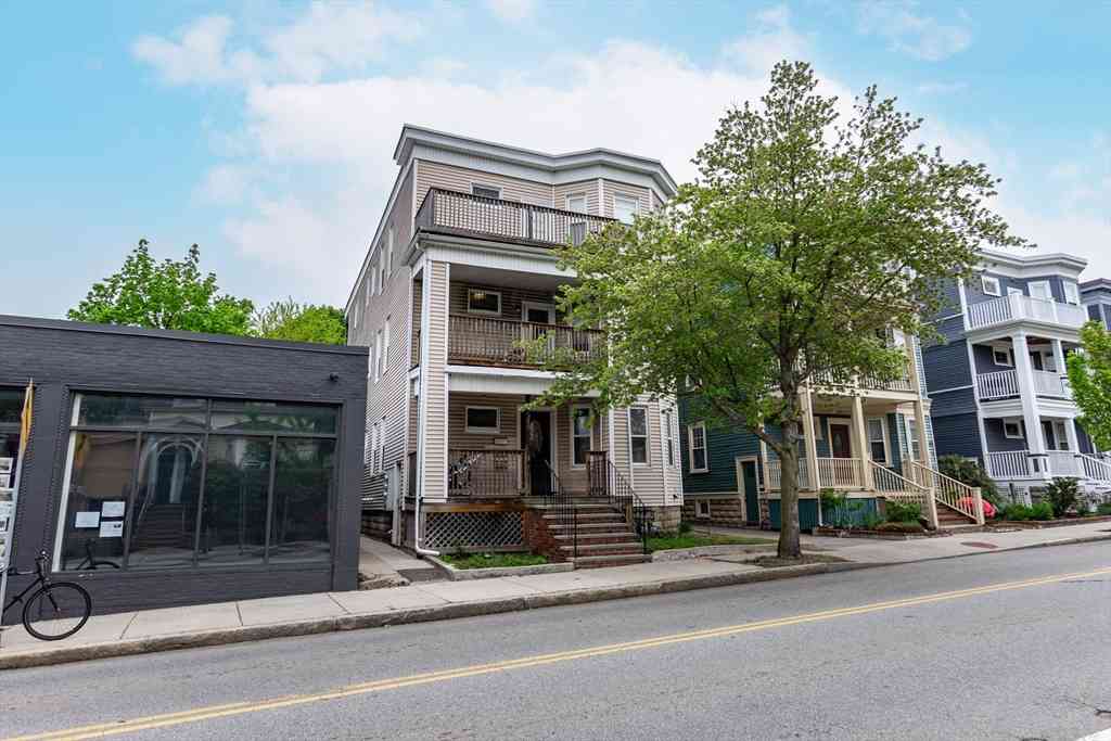 Apartment For Rent - 279 Concord Ave #2<br/> Cambridge, MA 02138