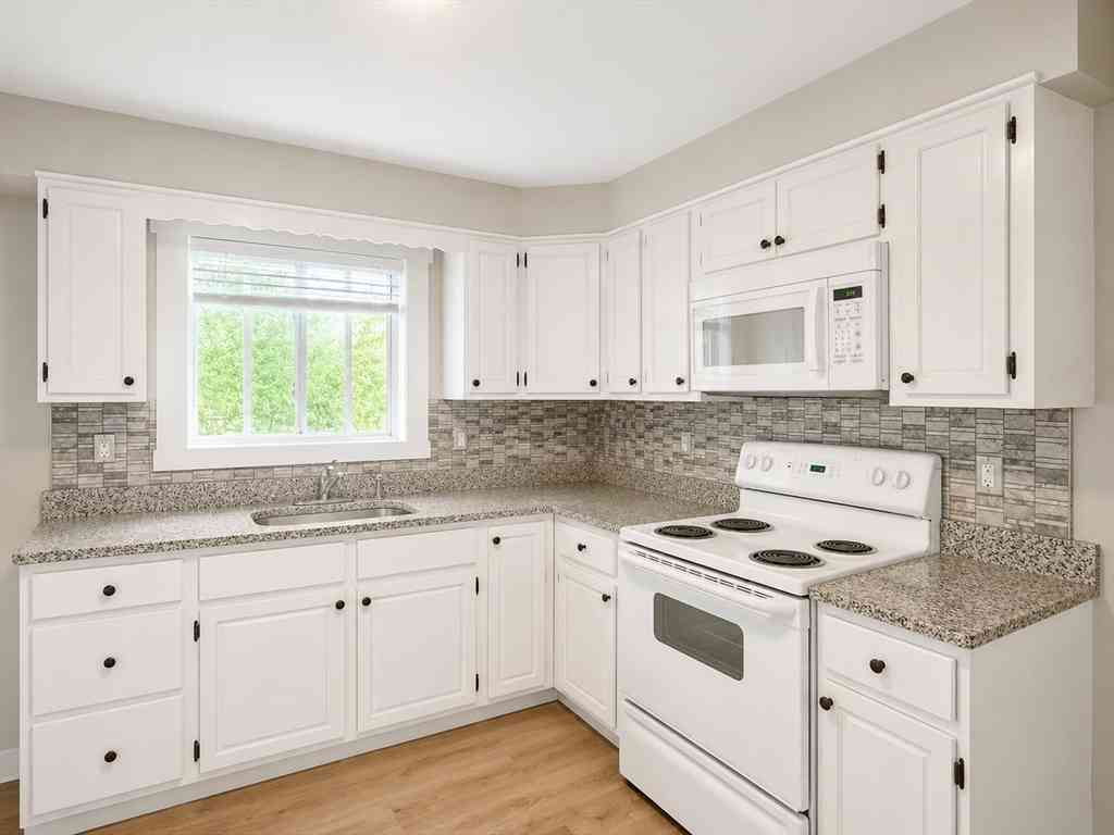 Apartment For Rent - 75 Haviland Ave #2<br/> Lynn, MA 01902