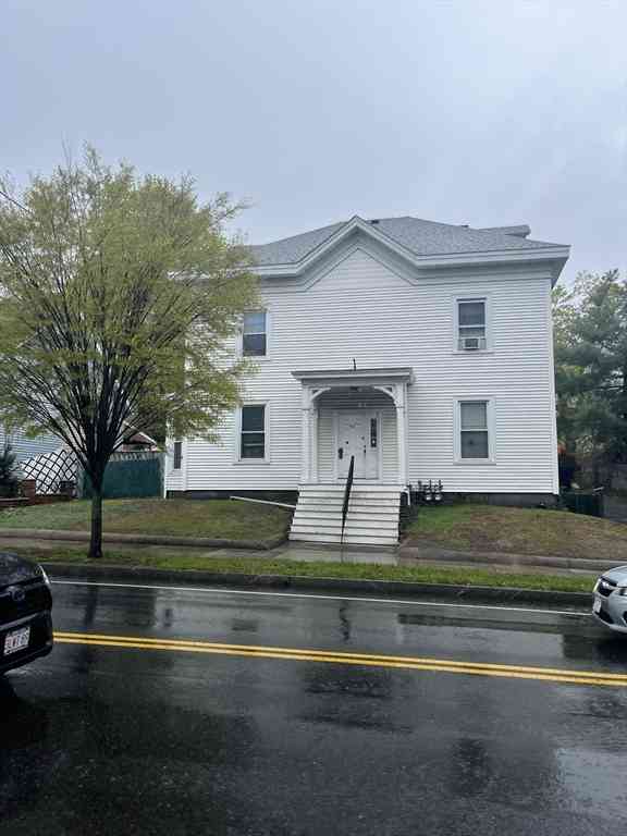 Apartment For Rent - 61 Lincoln Ave #2<br/> Saugus, MA 01906