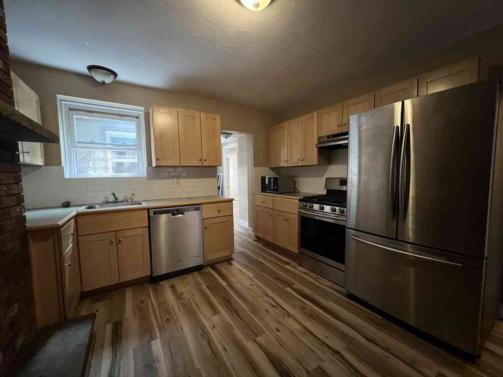 Apartment For Rent - 99 Salem St. #1<br/> Boston, MA 02113