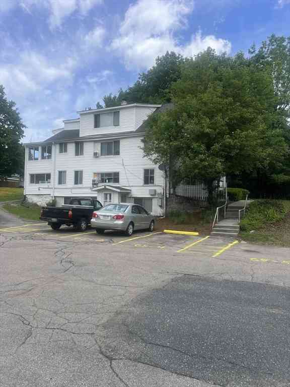 Apartment For Rent - 65 Curve St #7<br/> Millis, MA 02054