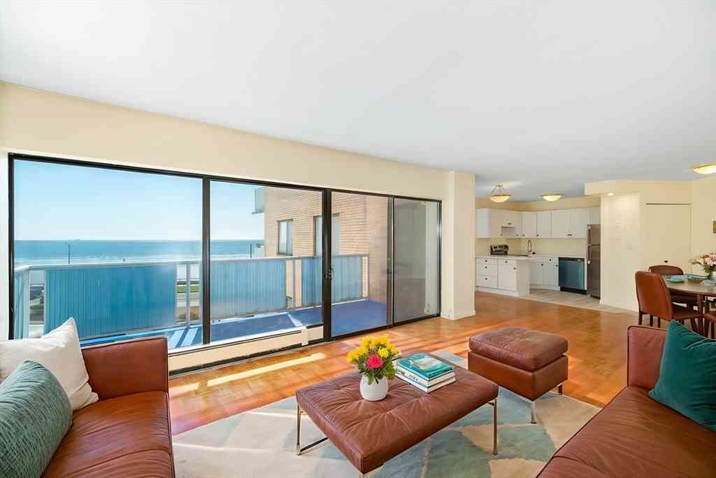 Condo For Sale - 300 Lynn Shore Dr #410<br/> Lynn, MA 01902