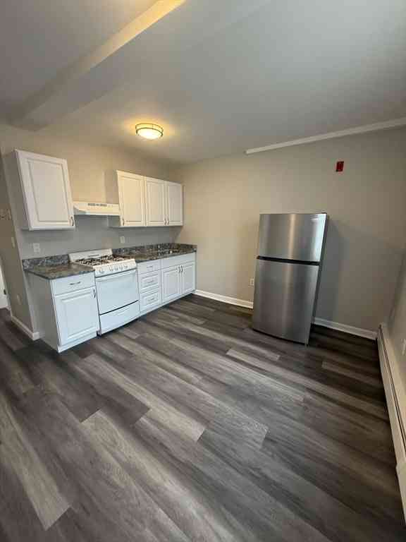 Apartment For Rent - 84 Cabot St #9<br/> Beverly, MA 01915