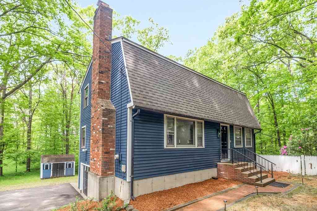 Homes For Sale - 9 Colonial Rd<br/> Sutton, MA 01590