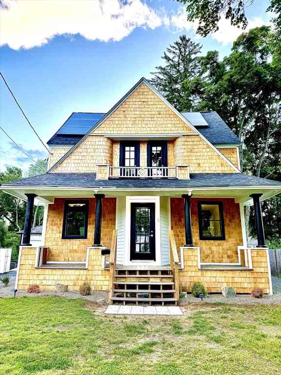 Homes For Sale - 6 Wheelock St<br/> Worcester County, Oxford, MA 01540