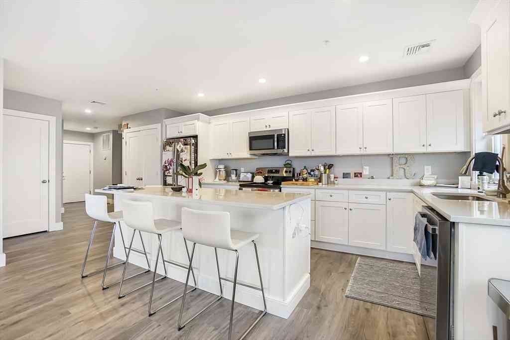 Apartment For Rent - 245 Bussey St #404<br/> Dedham, MA 02026