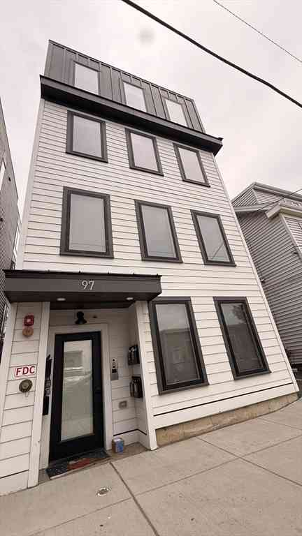 Apartment For Rent - 97 Condor Street #2<br/> Boston, MA 02128
