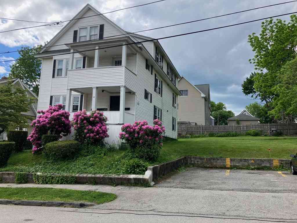 Apartment For Rent - 4 Loring Street #1<br/> Worcester, MA 01606