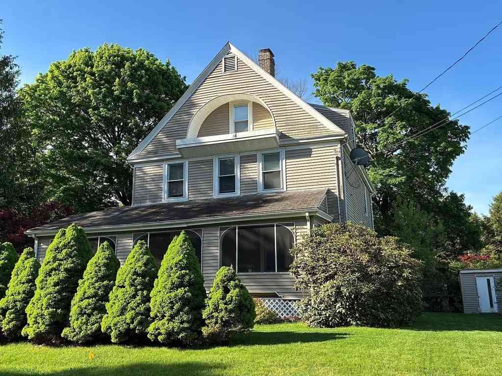 Apartment For Rent - 12 Oakland Rd #2<br/> Sharon, MA 02067