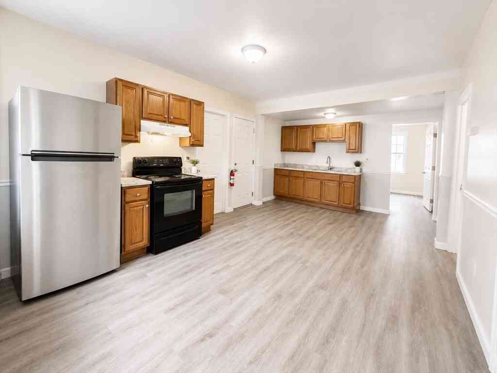 Apartment For Rent - 8 Marble St #2<br/> Haverhill, MA 01832
