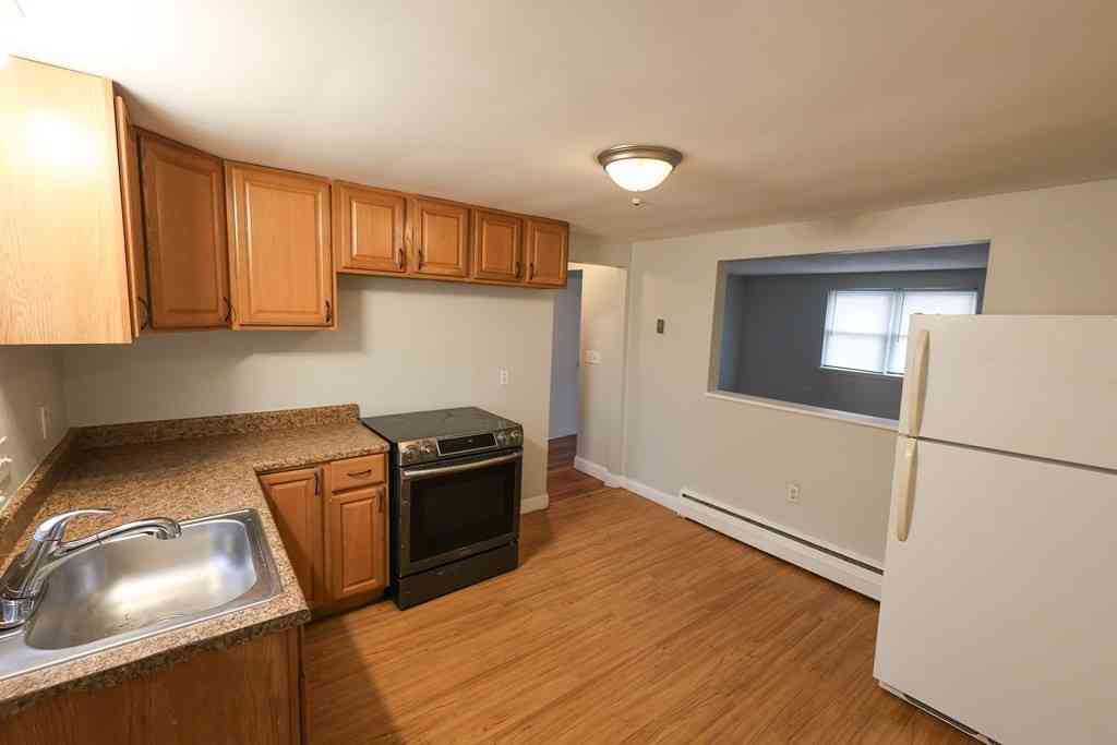 Apartment For Rent - 18 Essex Street #3<br/> Quincy, MA 02171