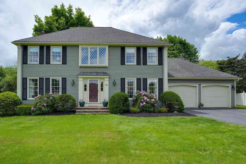 Homes For Sale - 15 Lanthorn Rd<br/> Worcester County, Northborough, MA 01532