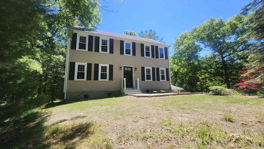 Homes For Sale - 10 Mcclellan Dr<br/> Plymouth, MA 02360