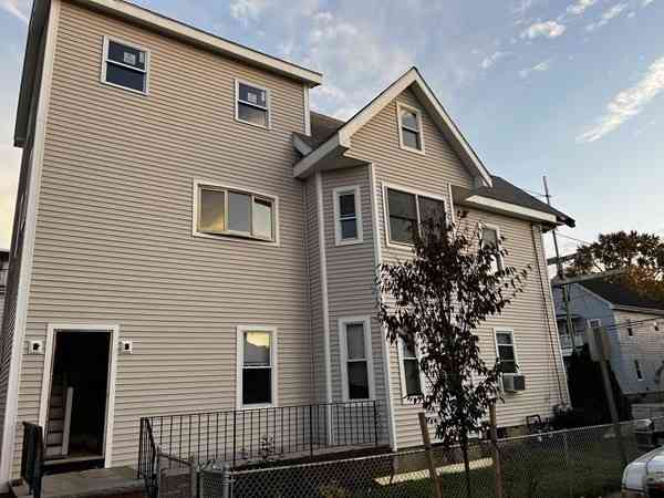 Apartment For Rent - 13 Edward Street #2<br/> Medford, MA 02155