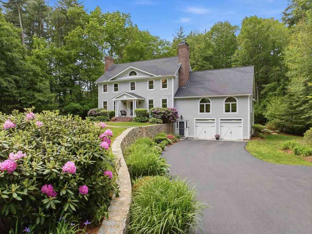 Homes For Sale - 2 Lyn Path<br/> Middlesex County, Hopkinton, MA 01748