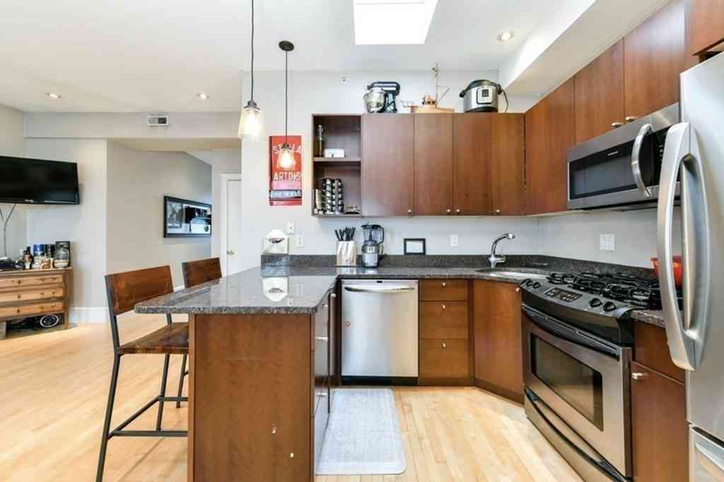 Condo For Rent - 137-139 D Street #5<br/> Boston, MA 02127