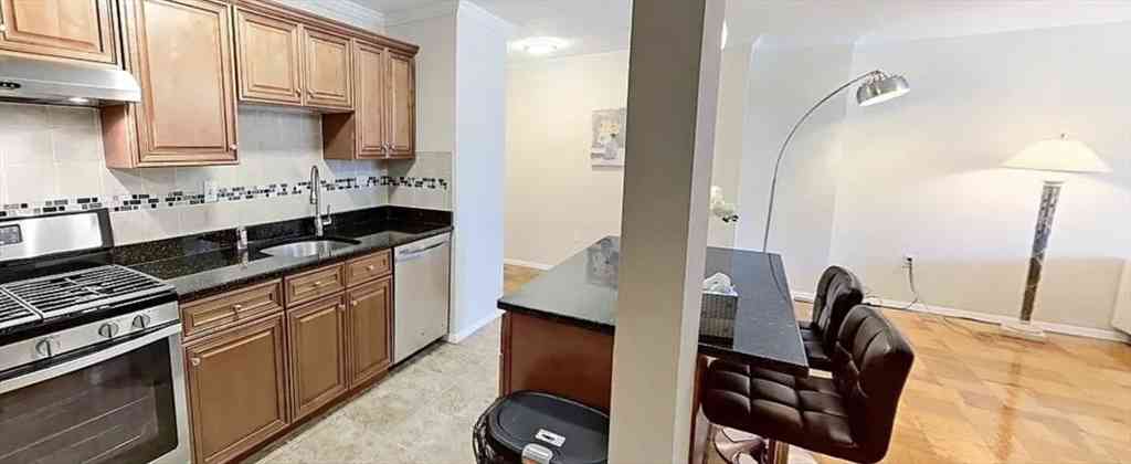 Condo For Rent - 2 Hawthorne Place #15M<br/> Boston, MA 02114