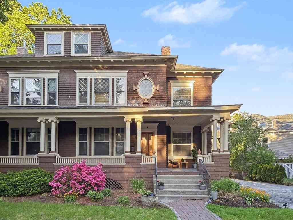 Homes For Sale - 4 Westland St<br/> Worcester, MA 01602