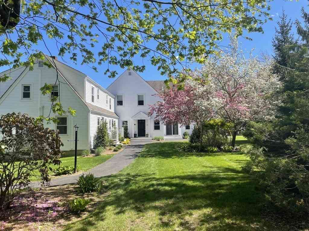 Apartment For Rent - 574-576 State Street #7<br/> Plymouth, MA 02360