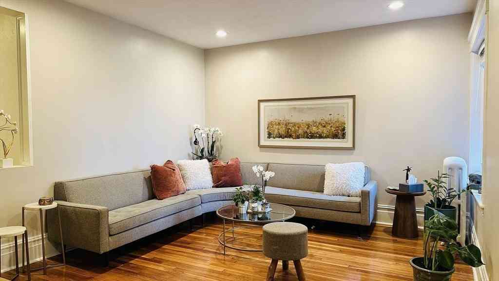 Condo For Rent - 96 Naples Road #2<br/> Brookline, MA 02446