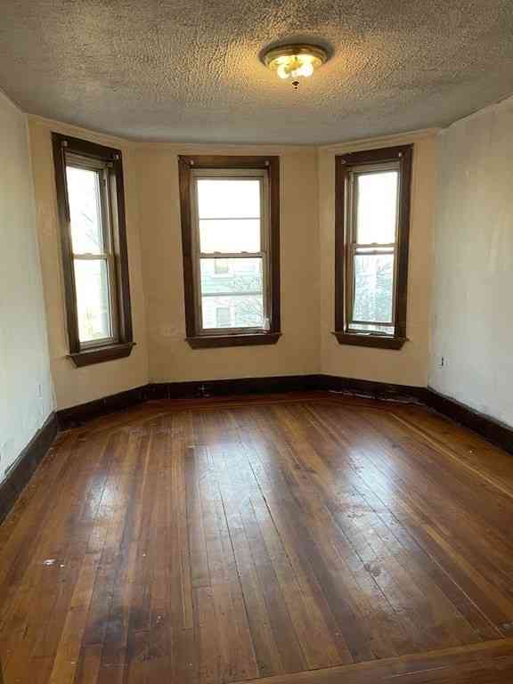 Apartment For Rent - 83 Central Ave #3<br/> Chelsea, MA 02150