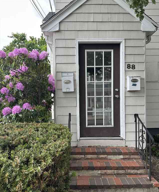 Apartment For Rent - 88 Hubbard St #2<br/> Malden, MA 02148