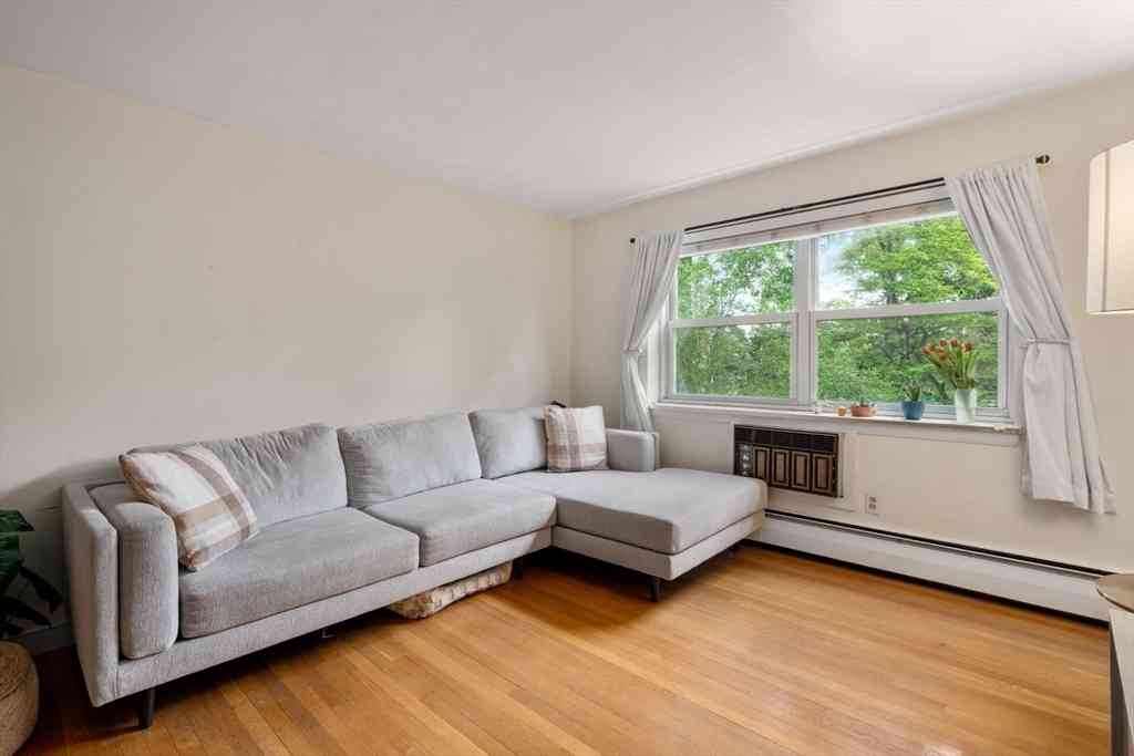 Condo For Sale - 14 Commonwealth Court #11<br/> Boston, MA 02135