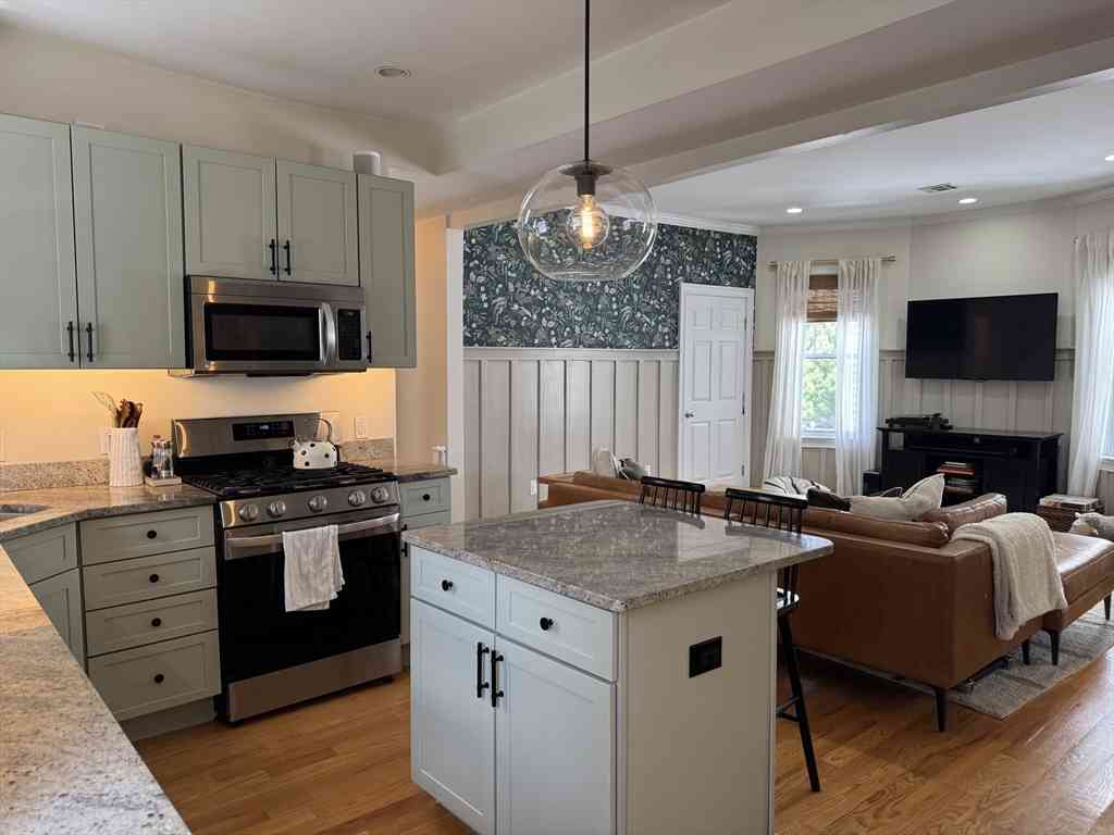 Condo For Rent - 4 Maryland St #2<br/> Boston, MA 02125