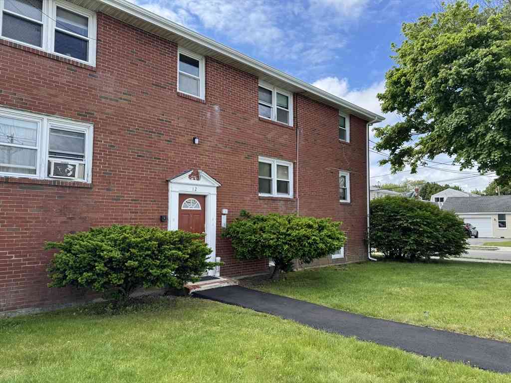 Apartment For Rent - 12 Essex Street #5<br/> Quincy, MA 02171