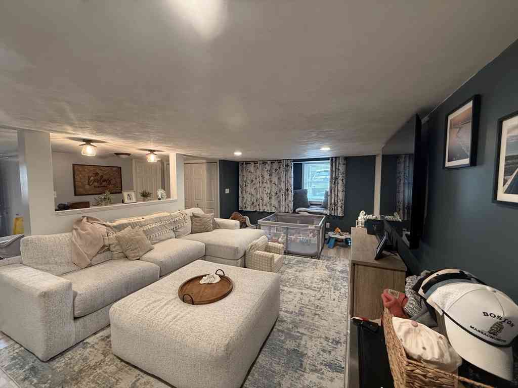 Apartment For Rent - 460 Pond Street #REAR<br/> Braintree, MA 02184